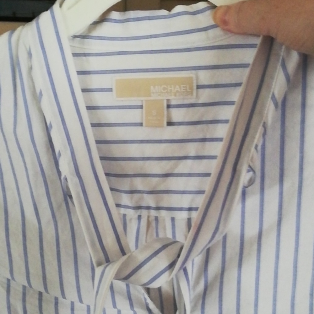 Michael kors hampton tie front top - Picture 7 of 8